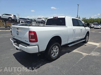 2023 Ram 2500 Laramie Extended Crew Cab Medium Bed – miniatura 4