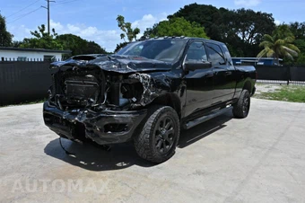 2023 Ram 2500 Laramie Extended Crew Cab Medium Bed - miniatura 2
