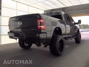 2023 Ram 2500 Laramie Extended Crew Cab Medium Bed – miniatura 4