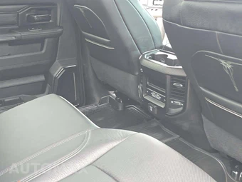 2023 Ram 2500 Limited Crew Cab Medium Bed – miniatura 16