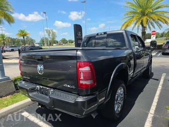 2023 Ram 2500 Limited Crew Cab Medium Bed – miniatura 3