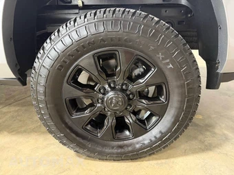 2023 Ram 2500 Limited Extended Crew Cab Medium Bed - miniatura 19