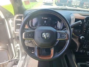 2023 Ram 2500 Limited Longhorn Crew Cab Medium Bed – miniatura 10