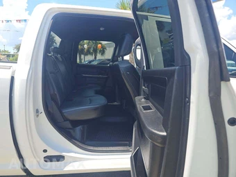 2023 Ram 2500 Tradesman Crew Cab Long Bed - miniatura 13