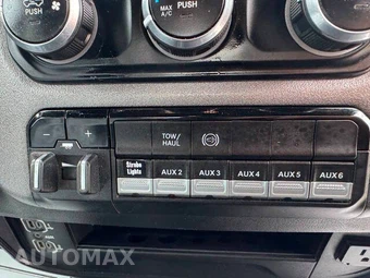 2023 Ram 2500 Tradesman Crew Cab Long Bed - miniatura 18