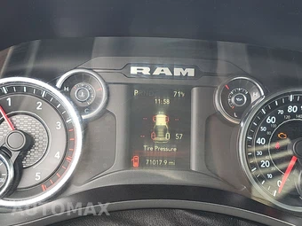 2023 Ram 2500 Tradesman Crew Cab Long Bed - miniatura 18