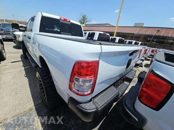 2023 Ram 2500 Tradesman Crew Cab Medium Bed - miniatura 2