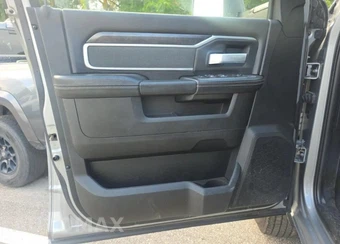 2023 Ram 3500 Big Horn Crew Cab Long Bed DRW - miniatura 6