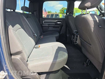 2023 Ram 3500 Big Horn Crew Cab Long Bed DRW - miniatura 16