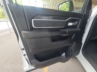 2023 Ram 3500 Big Horn Crew Cab Long Bed DRW - miniatura 9