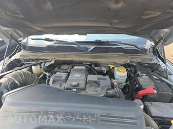 2023 Ram 3500 Cab Chassis SLT Crew Cab DRW – miniatura 22