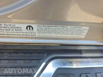2023 Ram 3500 Cab Chassis SLT Crew Cab DRW – miniatura 5