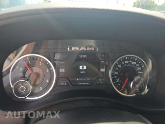 2023 Ram 3500 Cab Chassis SLT Crew Cab DRW – miniatura 9