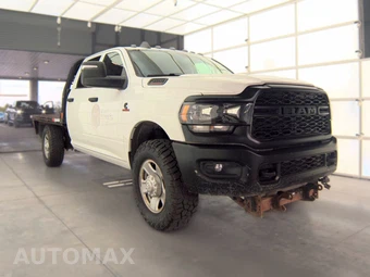 2023 Ram 3500 Cab Chassis Tradesman Crew Cab - miniatura 3