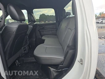 2023 Ram 3500 Cab Chassis Tradesman Crew Cab DRW - miniatura 13