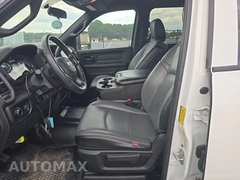 2023 Ram 3500 Cab Chassis Tradesman Crew Cab DRW - miniatura 7