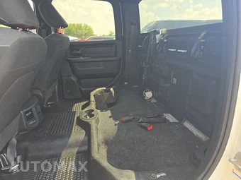 2023 Ram 3500 Cab Chassis Tradesman Crew Cab DRW - miniatura 13