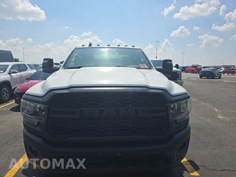 2023 Ram 3500 Cab Chassis Tradesman Crew Cab DRW - miniatura 2
