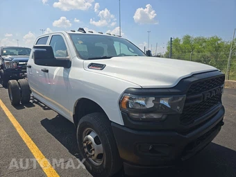 2023 Ram 3500 Cab Chassis Tradesman Crew Cab DRW - miniatura 3