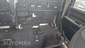 2023 Ram 3500 Cab Chassis Tradesman Crew Cab DRW - miniatura 30