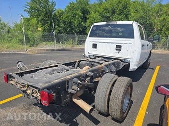 2023 Ram 3500 Cab Chassis Tradesman Crew Cab DRW - miniatura 4