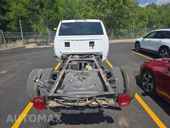 2023 Ram 3500 Cab Chassis Tradesman Crew Cab DRW - miniatura 5