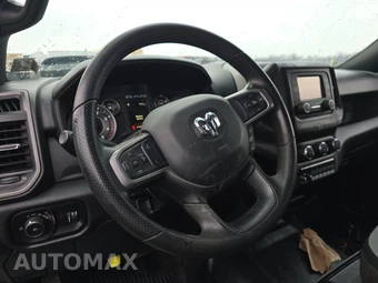 2023 Ram 3500 Cab Chassis Tradesman Crew Cab DRW - miniatura 10