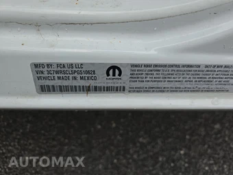 2023 Ram 3500 Cab Chassis Tradesman Crew Cab DRW - miniatura 14