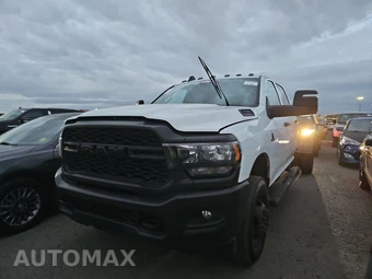 2023 Ram 3500 Cab Chassis Tradesman Crew Cab DRW