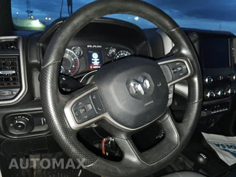 2023 Ram 3500 Cab Chassis Tradesman Crew Cab DRW - miniatura 10