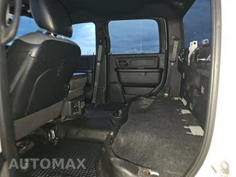 2023 Ram 3500 Cab Chassis Tradesman Crew Cab DRW - miniatura 13