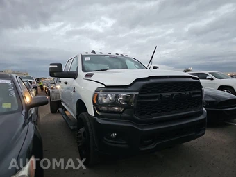 2023 Ram 3500 Cab Chassis Tradesman Crew Cab DRW - miniatura 3