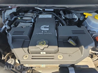 2023 Ram 3500 Cab Chassis Tradesman Crew Cab DRW – miniatura 15