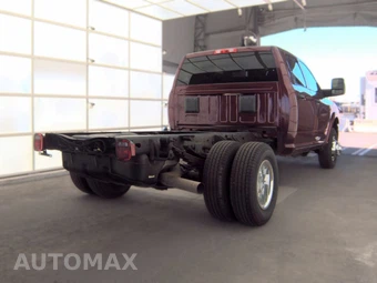 2023 Ram 3500 Cab Chassis Tradesman Crew Cab DRW – miniatura 4