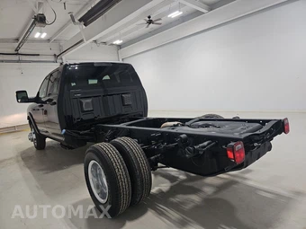 2023 Ram 3500 Cab Chassis Tradesman Crew Cab DRW - miniatura 6