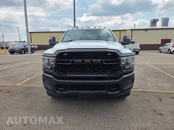 2023 Ram 3500 Cab Chassis Tradesman Crew Cab DRW - miniatura 2