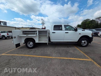 2023 Ram 3500 Cab Chassis Tradesman Crew Cab DRW - miniatura 9
