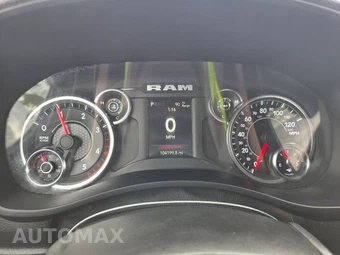 2023 Ram 3500 Cab Chassis Tradesman Crew Cab DRW - miniatura 14
