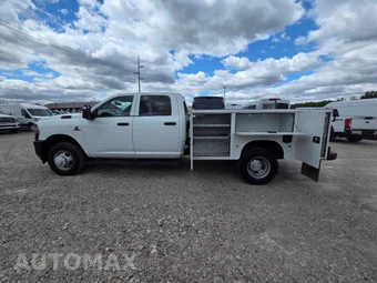 2023 Ram 3500 Cab Chassis Tradesman Crew Cab DRW - miniatura 2