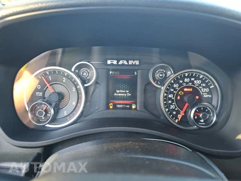 2023 Ram 3500 Cab Chassis Tradesman Crew Cab DRW - miniatura 12