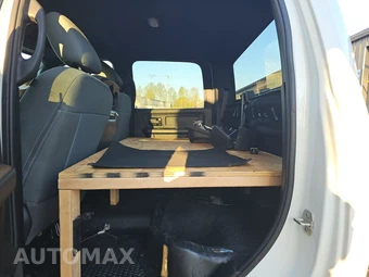 2023 Ram 3500 Cab Chassis Tradesman Crew Cab DRW - miniatura 13