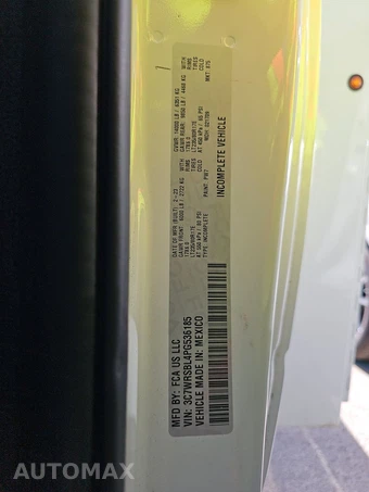 2023 Ram 3500 Cab Chassis Tradesman Regular Cab DRW - miniatura 13