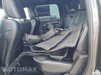 2023 Ram 3500 Laramie Crew Cab Long Bed - miniatura 13