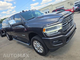 2023 Ram 3500 Laramie Crew Cab Long Bed - miniatura 3