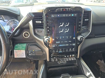 2023 Ram 3500 Laramie Crew Cab Long Bed - miniatura 11