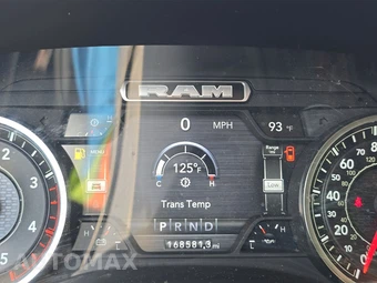 2023 Ram 3500 Laramie Crew Cab Long Bed - miniatura 12