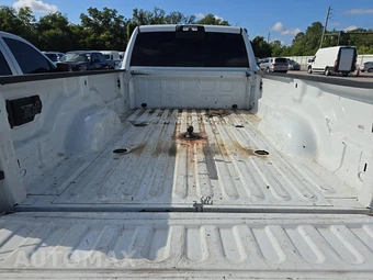 2023 Ram 3500 Laramie Crew Cab Long Bed - miniatura 16