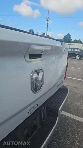 2023 Ram 3500 Laramie Crew Cab Long Bed - miniatura 21