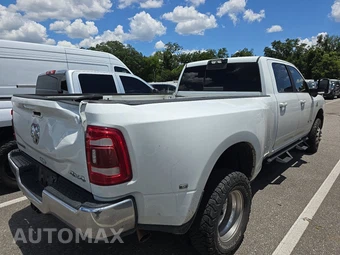 2023 Ram 3500 Laramie Crew Cab Long Bed - miniatura 4