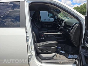 2023 Ram 3500 Laramie Crew Cab Long Bed - miniatura 8